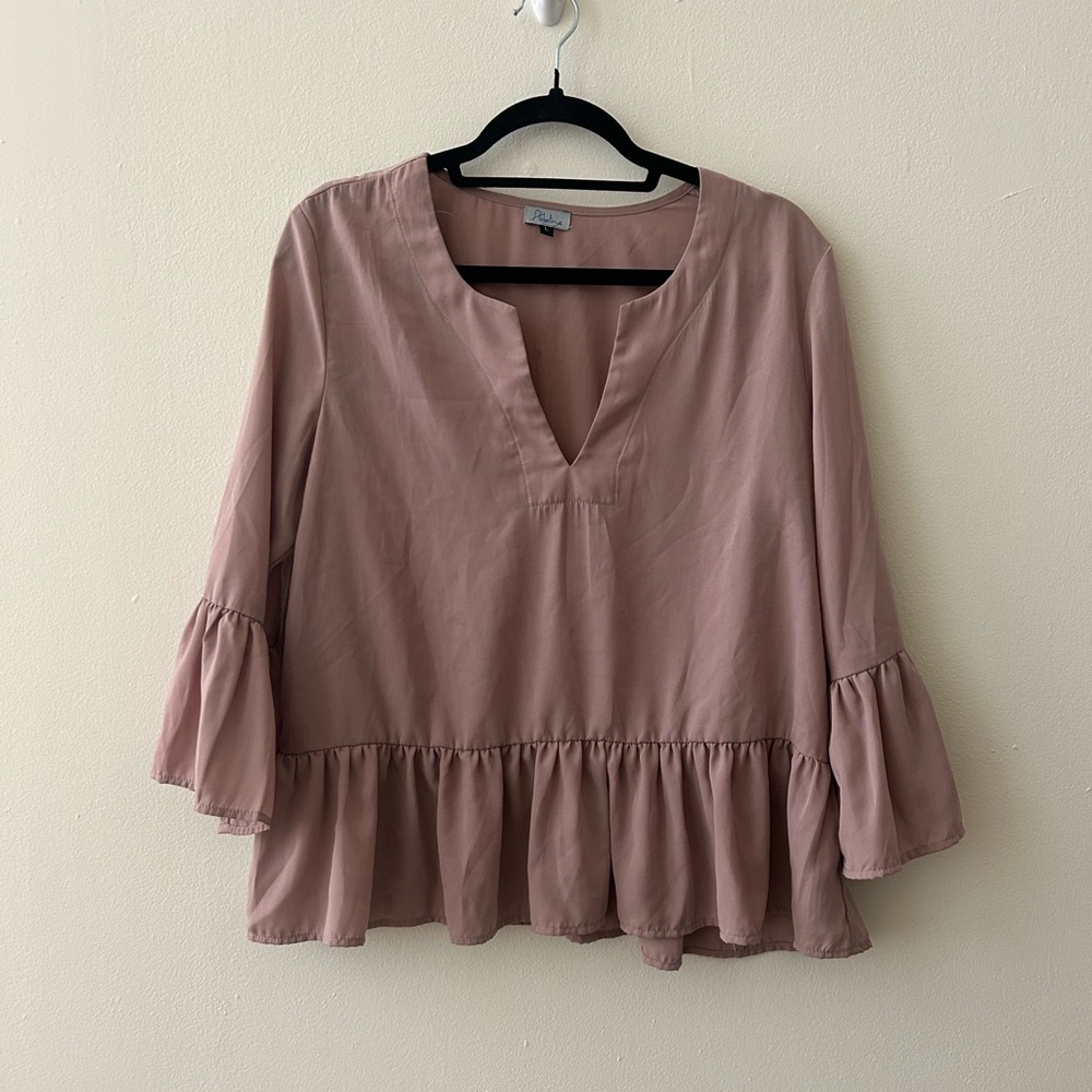 Women’s Large Blush Pink ruffle Tunic Style Blouse perfect for work!